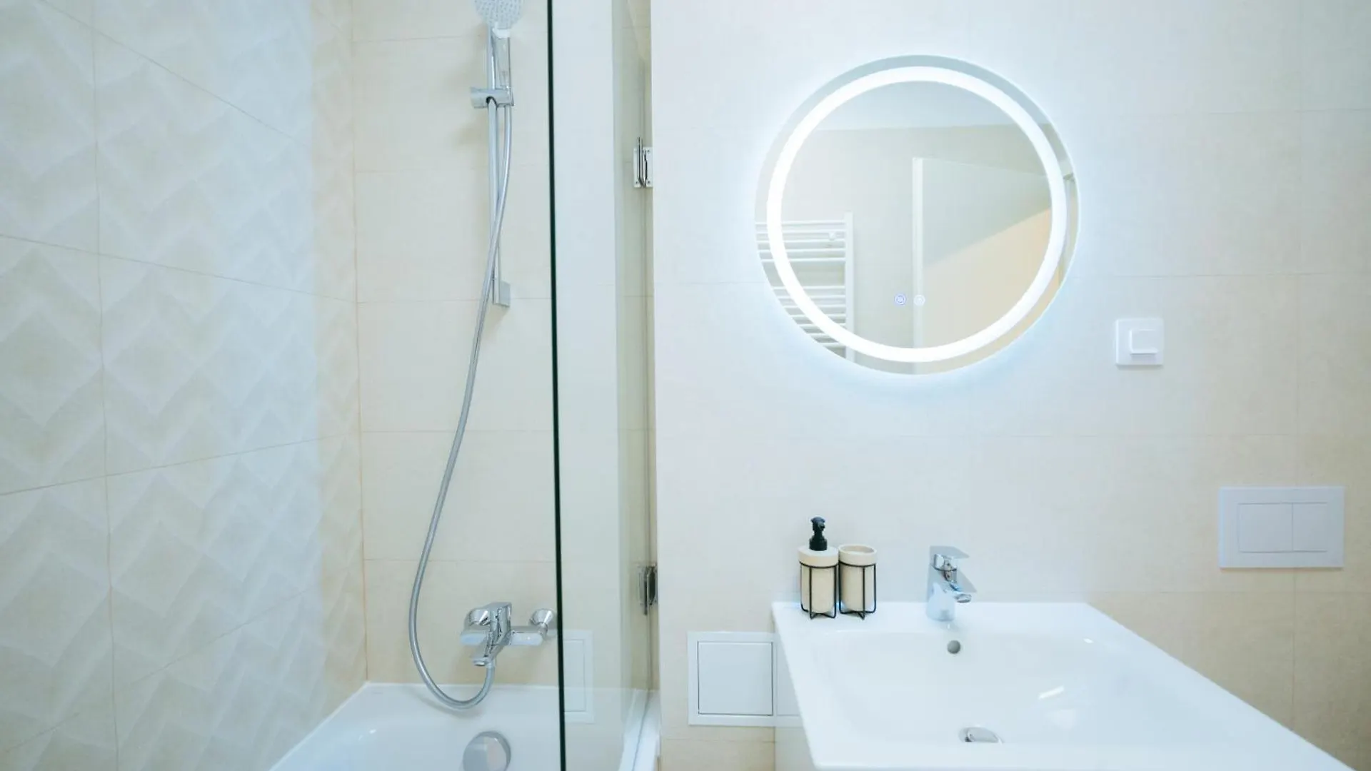 Metropolitan Marvel Apartment Bucureşti 0*,